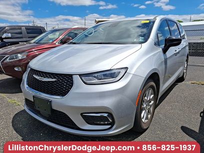 Used 2024 Chrysler Pacifica Touring-L