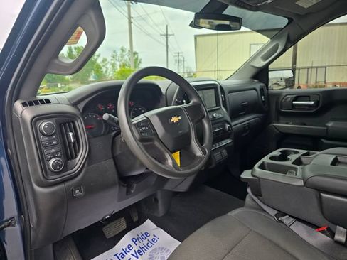 Used 2019 Chevrolet Silverado 1500 Custom w/ Custom Value Package AWD/4WD image 11
