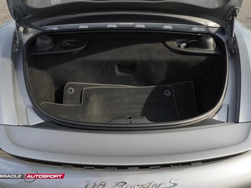 Used 2018 Porsche 718 Boxster S RWD image 15