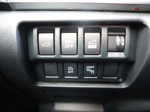 Used 2022 Subaru Forester Premium AWD/4WD image 34