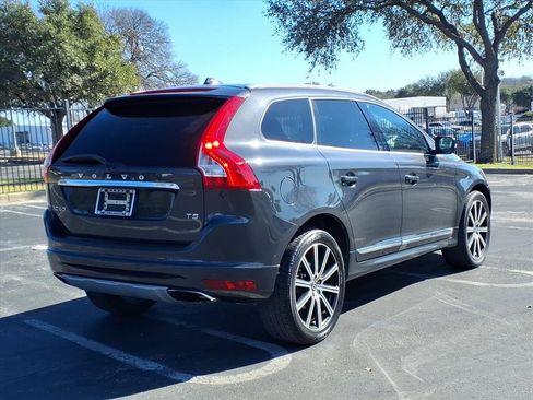 Used 2016 Volvo XC60 T5 Premier w/ Proximity Package image 9
