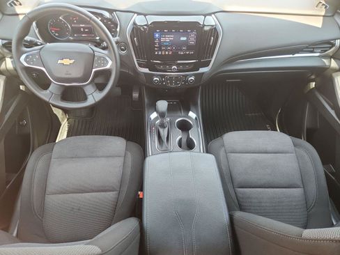 Used 2023 Chevrolet Traverse LT FWD image 19