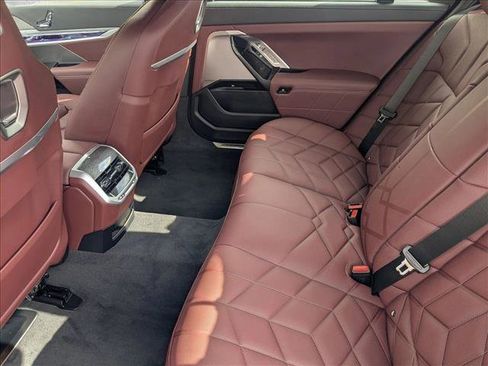 New 2026 BMW 750e xDrive image 16