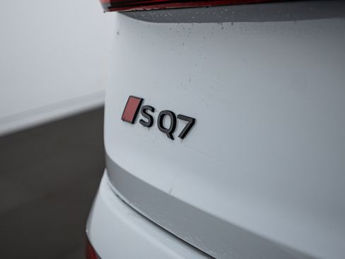 New 2026 Audi SQ7 Prestige image 23