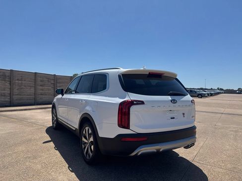 Used 2020 Kia Telluride S w/ S 8 Passenger Seating Package FWD image 17