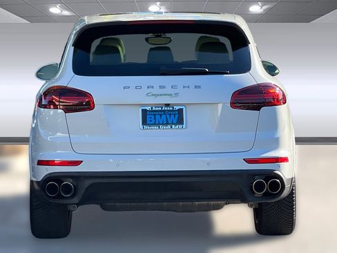 Used 2017 Porsche Cayenne S image 9