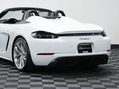 Used 2021 Porsche 718 Boxster Spyder image 19