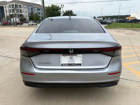Certified 2023 Honda Accord EX image 7
