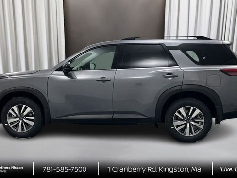 New 2026 Nissan Pathfinder SL AWD/4WD image 8