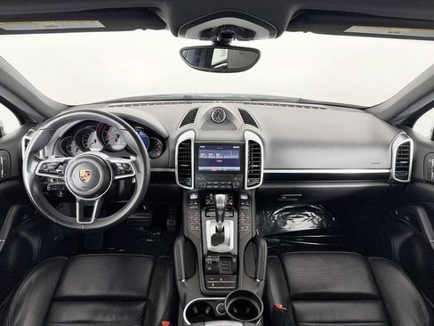 Used 2017 Porsche Cayenne Platinum Edition AWD/4WD image 54
