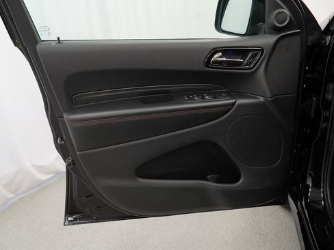 Certified 2025 Dodge Durango GT image 44