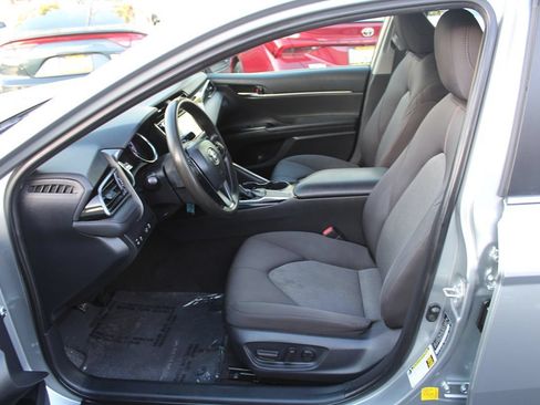 Used 2019 Toyota Camry LE w/ Carpet Mat Package FWD image 18