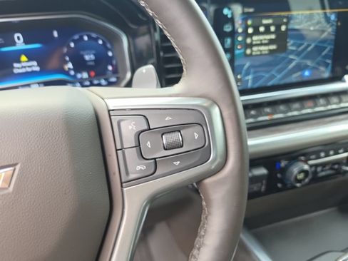 Used 2024 Chevrolet Silverado 1500 LTZ AWD/4WD image 15