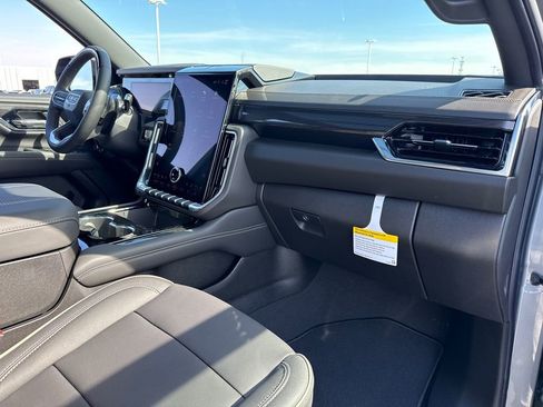 New 2026 GMC Yukon XL Elevation image 39