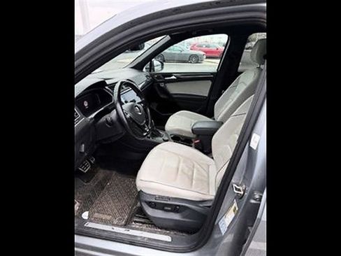 Used 2021 Volkswagen Tiguan SEL Premium R-Line image 2