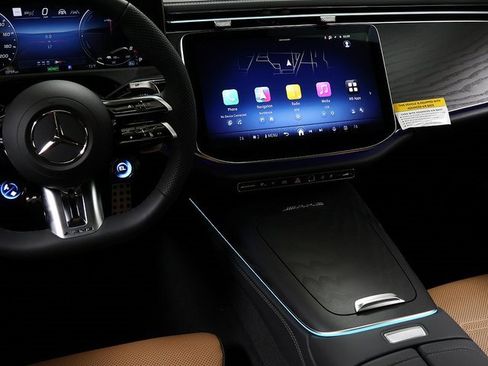 New 2026 Mercedes-Benz E 53 AMG e 4MATIC Sedan image 17