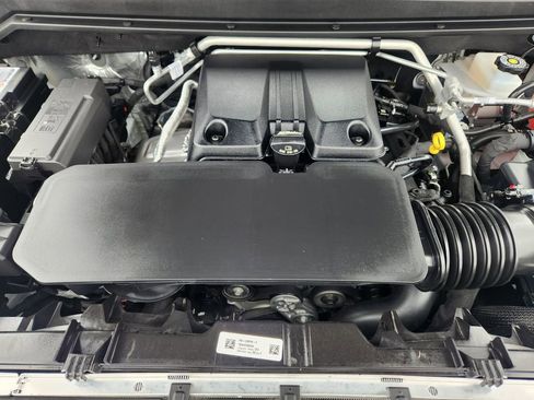 Used 2024 Chevrolet Colorado Z71 w/ Z71 Convenience Package 2 image 29