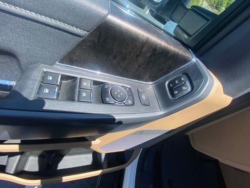 Certified 2024 Ford F250 Lariat w/ Black Appearance Package AWD/4WD image 11