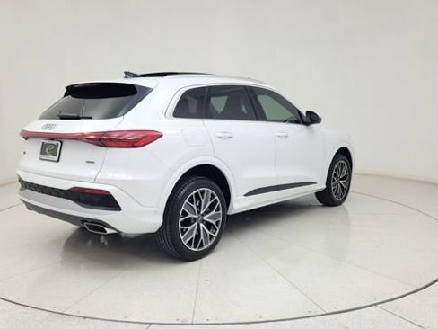 Used 2025 Audi Q5 Premium Plus w/ Premium Plus AWD/4WD image 10