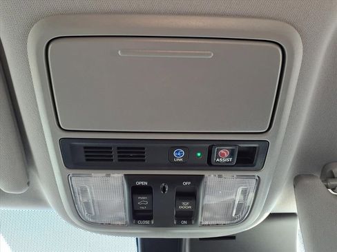 Used 2019 Honda Pilot Touring image 21