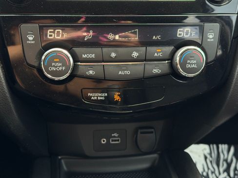 Used 2020 Nissan Rogue SV AWD/4WD image 26