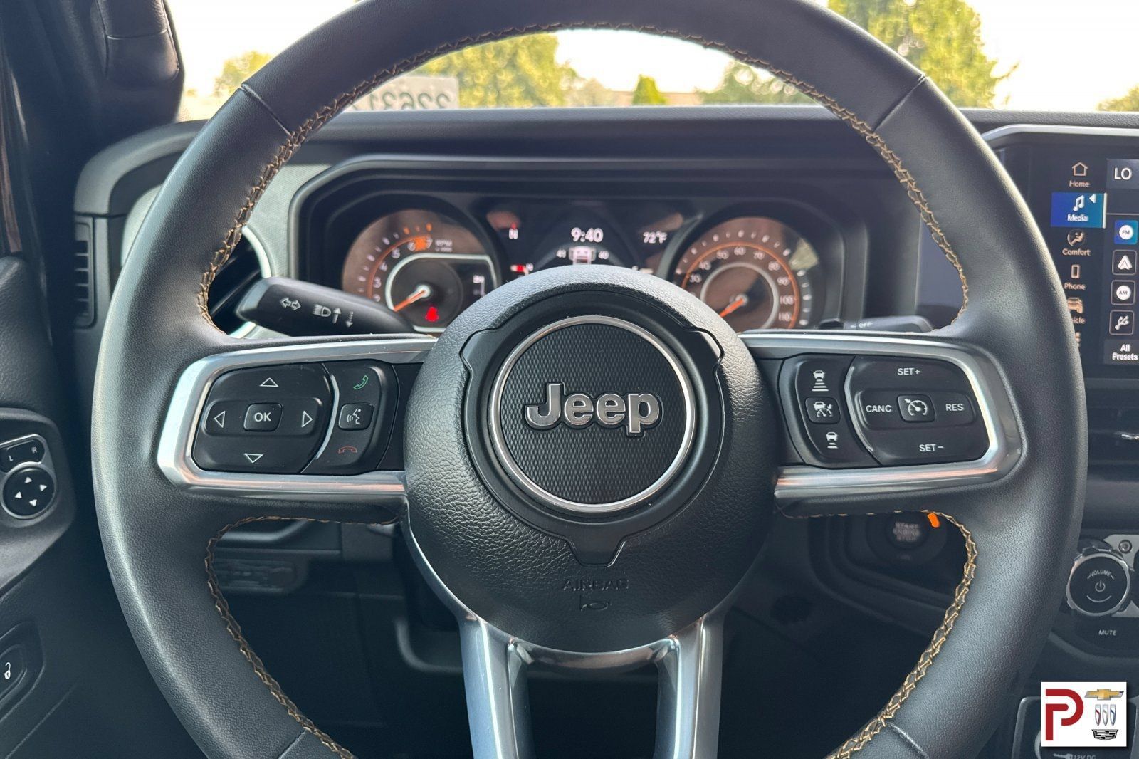 Used 2024 Jeep Wrangler Unlimited Sahara AWD/4WD image 26