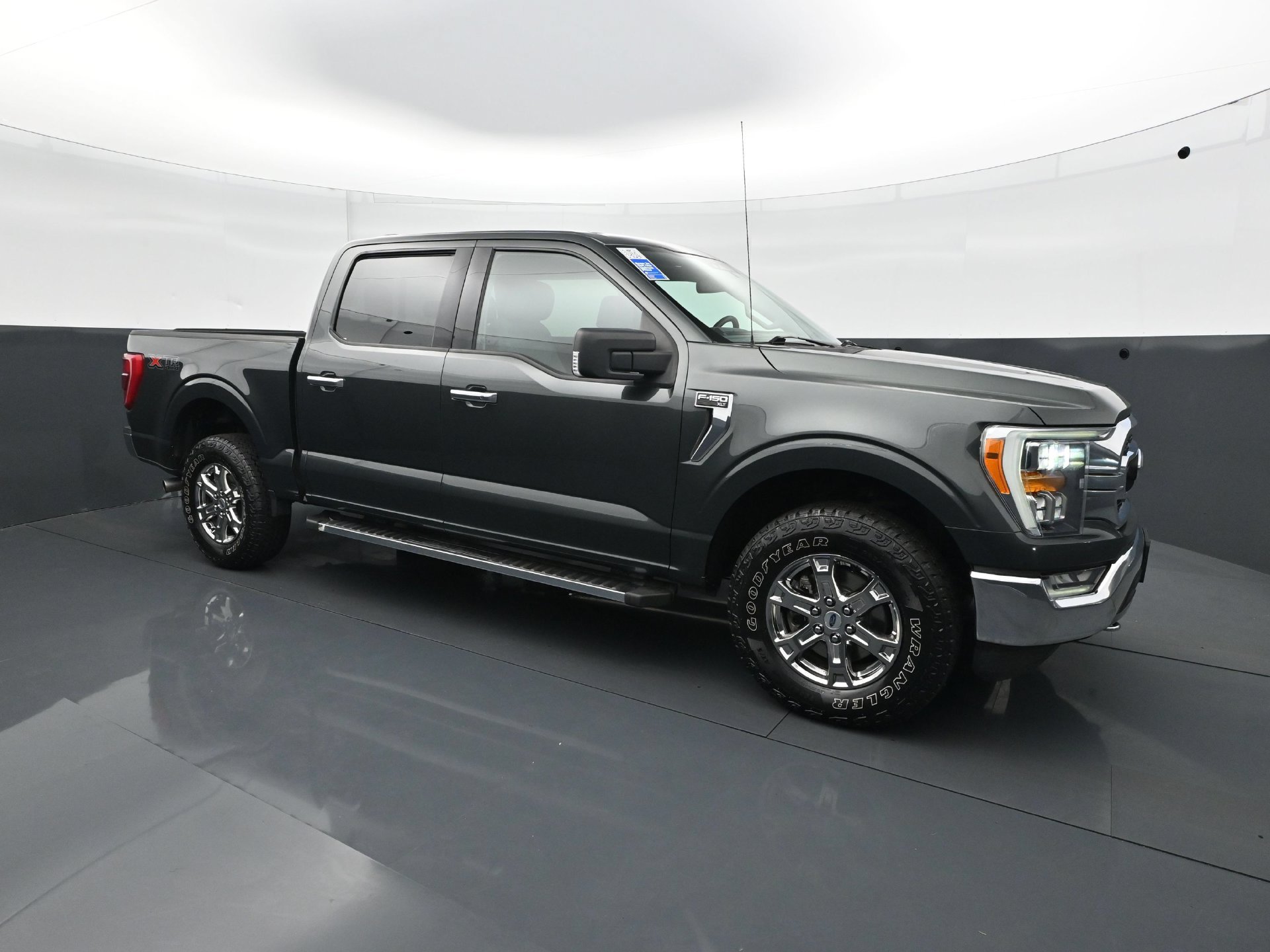 Used 2021 Ford F150 XLT w/ Equipment Group 302A High AWD/4WD image 9