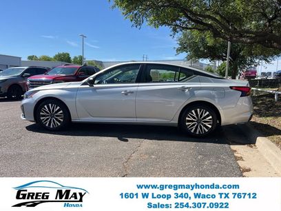 Used 2024 Nissan Altima 2.5 SV