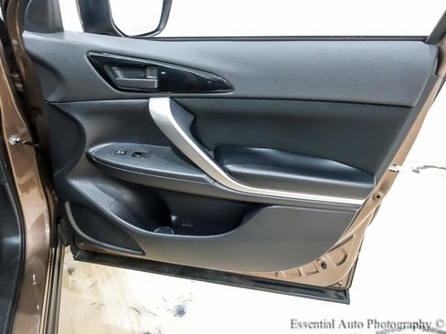 Used 2019 Mitsubishi Eclipse Cross ES image 29