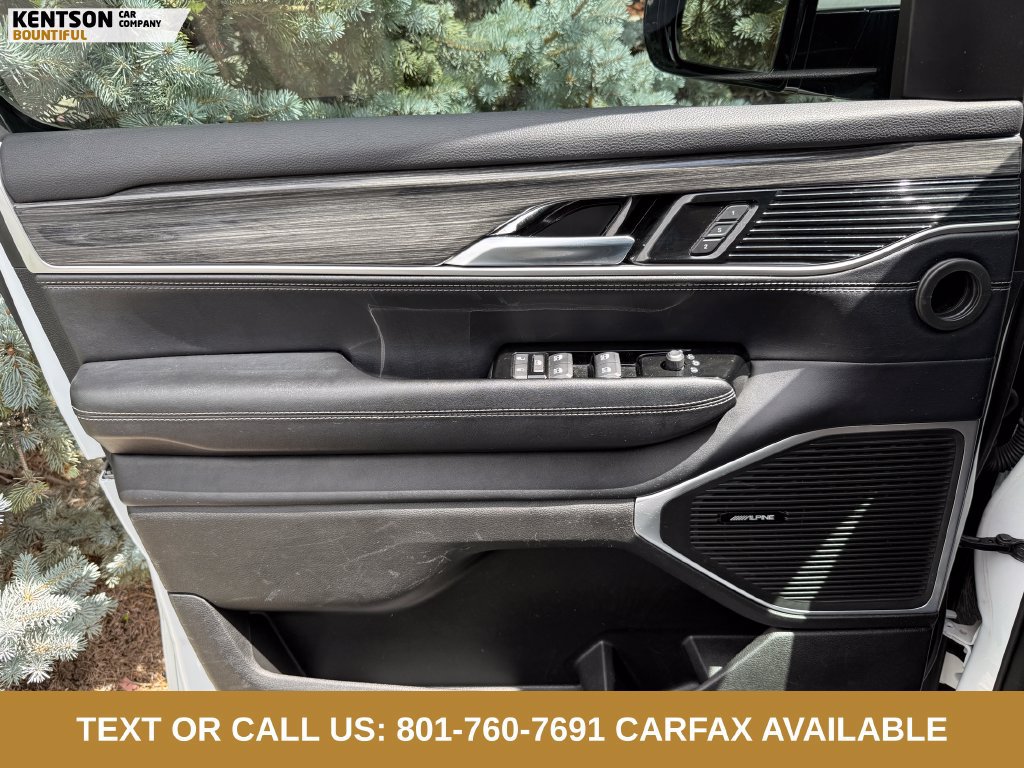 Used 2022 Jeep Wagoneer Series III w/ Rear Seat Video Group 1 AWD/4WD image 19