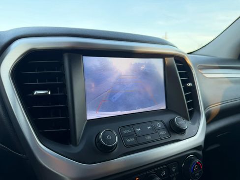Used 2019 GMC Acadia SLT FWD image 12