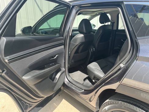 Used 2022 Hyundai Tucson Limited AWD/4WD image 11