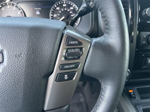 Used 2024 Nissan Titan SV w/ SV Bronze Edition Package image 17