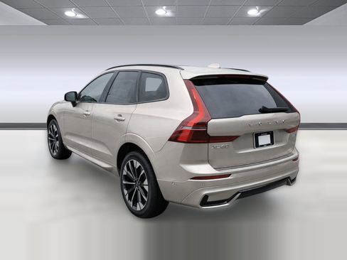 Used 2026 Volvo XC60 B5 Plus w/ Protection Package Premier image 3