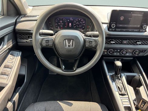 Certified 2023 Honda Accord EX image 28