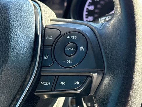 Used 2020 Toyota Camry SE FWD image 27
