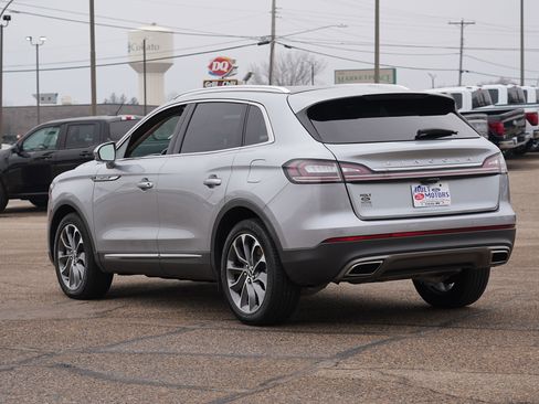 Used 2022 Lincoln Nautilus Reserve image 6