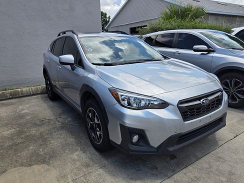 Used 2019 Subaru Crosstrek 2.0i Premium w/ Moonroof Package AWD/4WD image 3