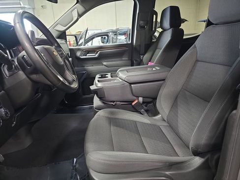 Used 2023 Chevrolet Silverado 1500 LT image 18