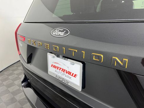 Used 2025 Ford Expedition Tremor AWD/4WD image 4