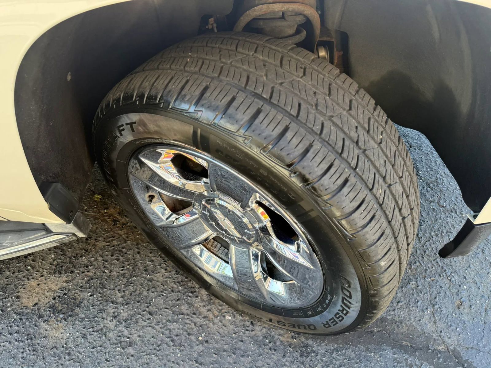 Used 2015 Chevrolet Suburban LTZ AWD/4WD image 60