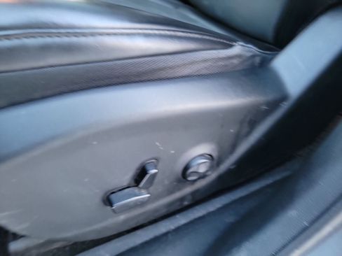 Used 2019 Jeep Cherokee Latitude Plus image 12