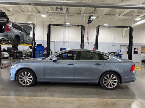 Used 2017 Volvo S90 T6 Momentum w/ Vision Package AWD/4WD image 3