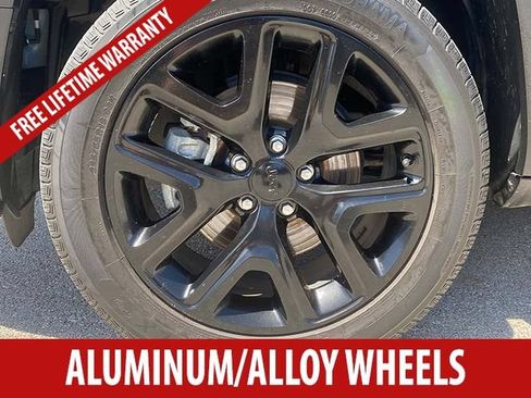 Used 2016 Jeep Renegade Latitude AWD/4WD image 7