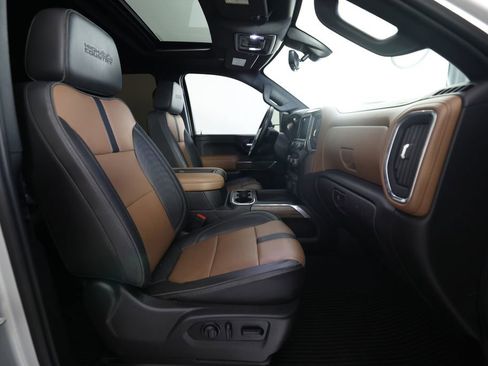 Used 2022 Chevrolet Silverado 3500 High Country w/ Technology Package AWD/4WD image 14