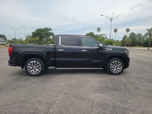 Used 2025 GMC Sierra 1500 Denali w/ Denali Reserve Package AWD/4WD image 5