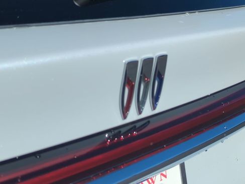 New 2026 Buick Enclave Preferred image 32