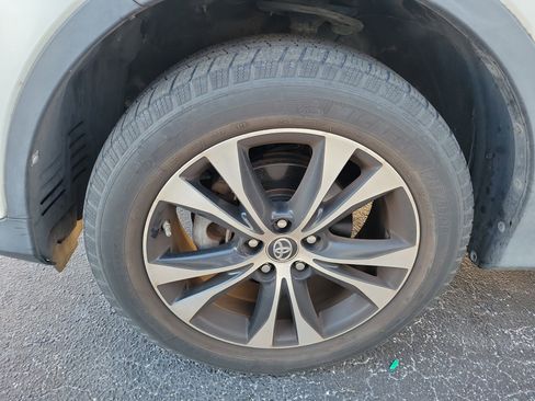 Used 2015 Toyota RAV4 Limited image 5