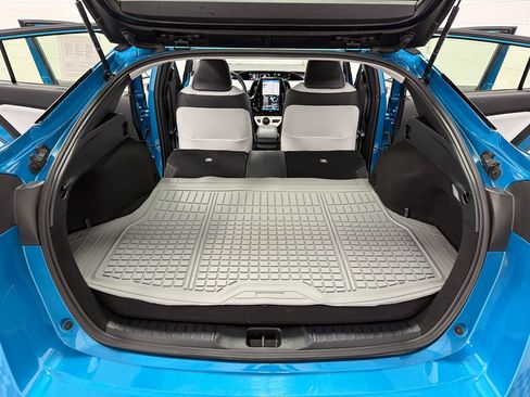 Used 2019 Toyota Prius Prime Advanced w/ Carpet Mat Package FWD image 30
