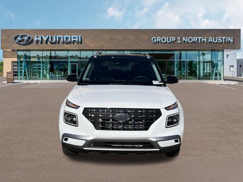 New 2025 Hyundai Venue Limited image 2